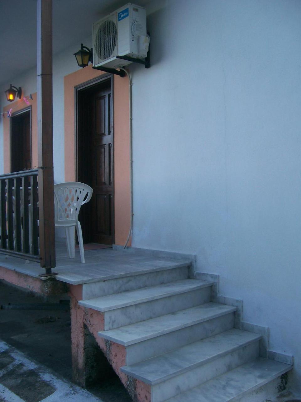 Ferienwohnung Dolphins House Kinira Exterior foto